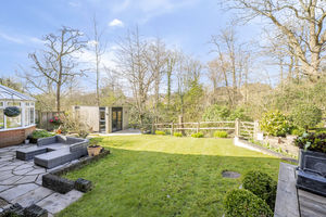 Photo 21- click for photo gallery